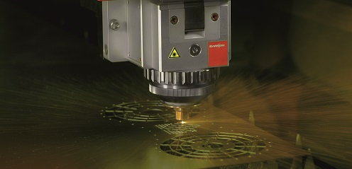 Nitrogen or oxygen gas for laser cutting